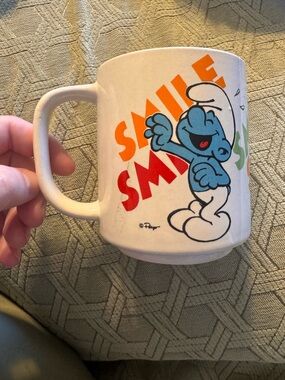 Smurfs Laughing Smile Coffee Mug Wallace Berrie Vintage 1981, Korea